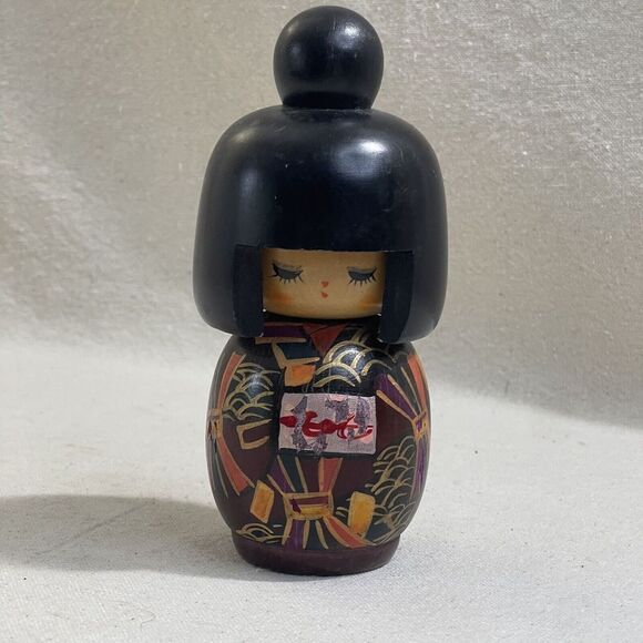 VTG‎ Japanese Wooden Kokeshi Doll Girl Figurine Hand Painted Kimono Signed - Picture 1 of 12